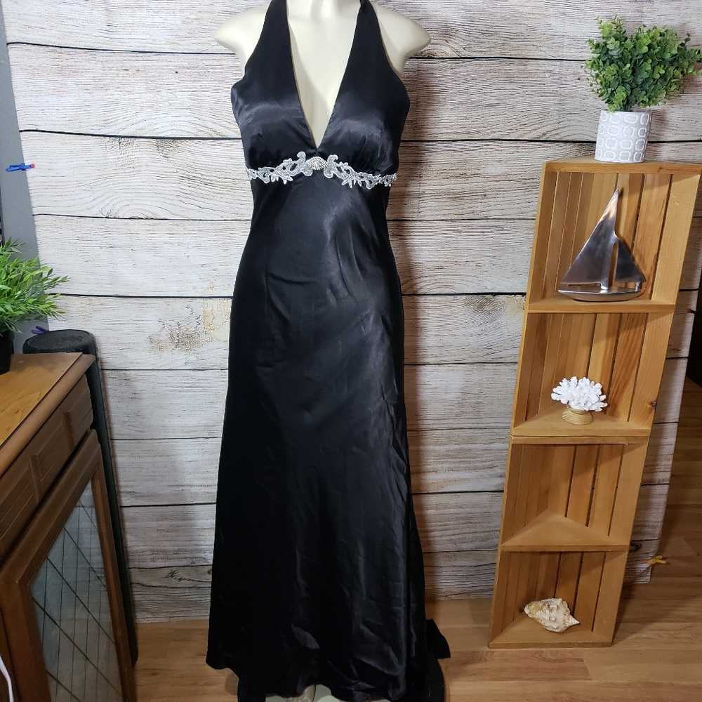 EUC Formal black gown size 12